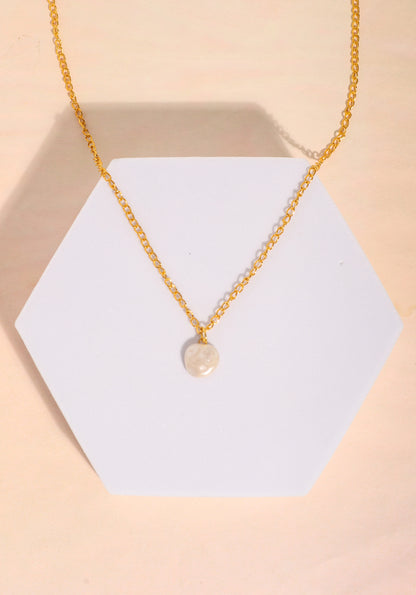 Pretty Pearl Necklace