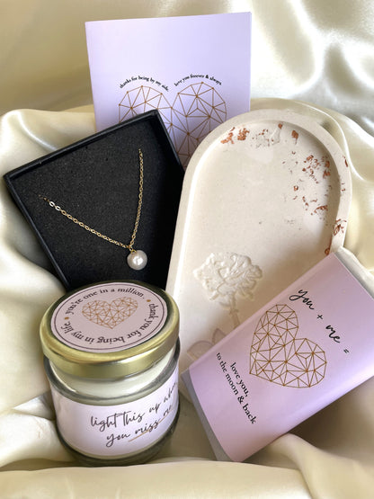 Gift Box - Golden Heart