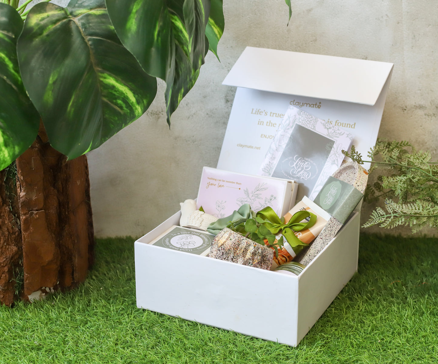 Evergreen Gift Box